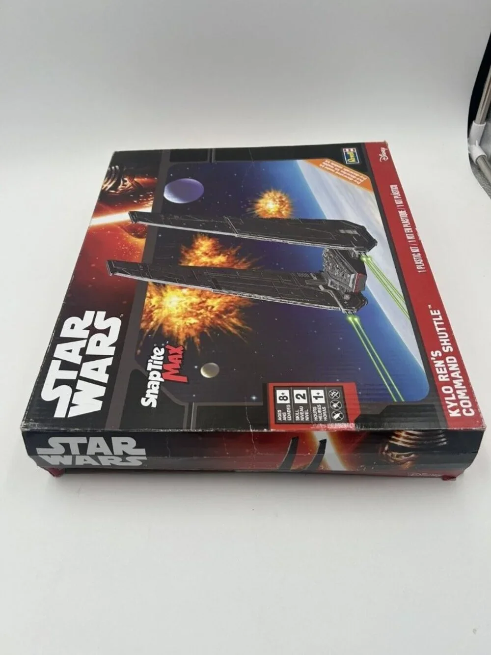 Star Wars Kylo Ren's Command Shuttle Revell Model [Snap Tite Max] Disney